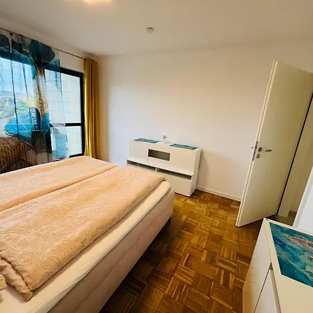 Spacious 72 Sqm Moselblick & Connection 公寓