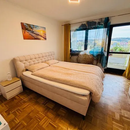 Spacious 72 Sqm Moselblick & Connection 特里尔