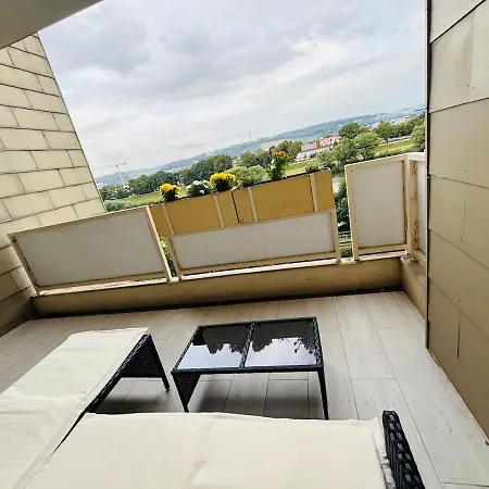 Spacious 72 Sqm Moselblick & Connection 特里尔