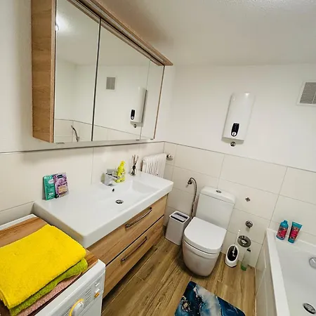 Spacious 72 Sqm Moselblick & Connection 公寓 *